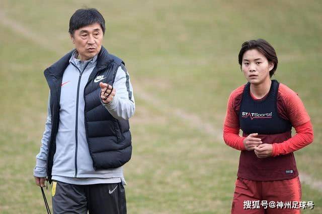 总决赛再度上演大比分胜利，卢伟用实力诠释赛季最佳主帅当之无愧
